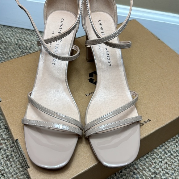 NWOT - Chinese Laundry Women's Heeled Sandal, Beige, Size 9 - Picture 2 of 14